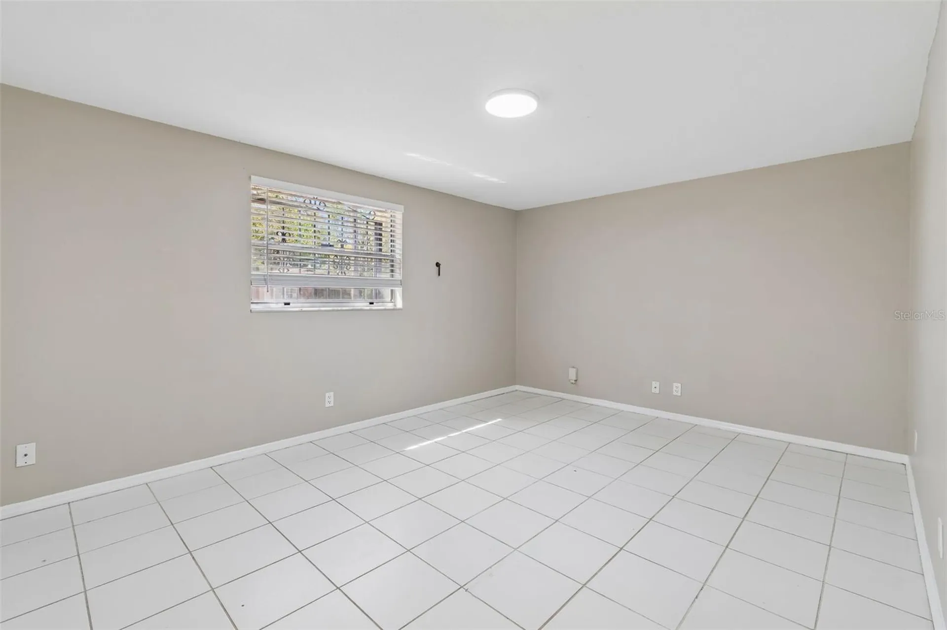 6705 Ralston Beach Circle Tampa FL 33614