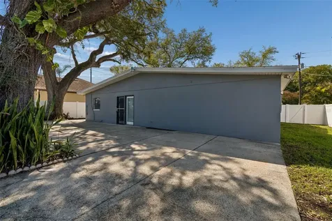 6705 Ralston Beach Circle Tampa FL 33614