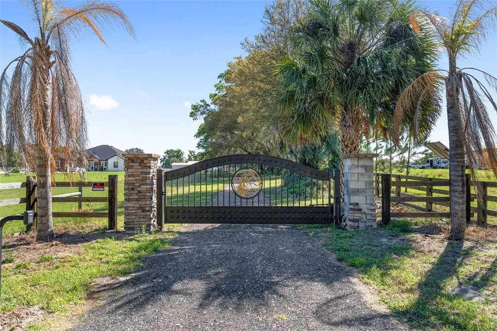 13869 S Highway 475 Summerfield FL 34491
