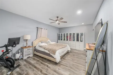 13869 S Highway 475 Summerfield FL 34491