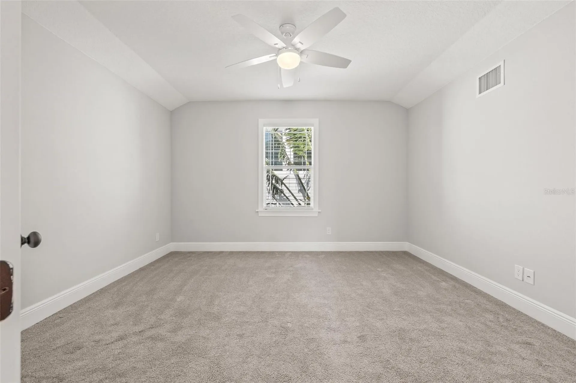 445 29th Avenue N St Petersburg FL 33704