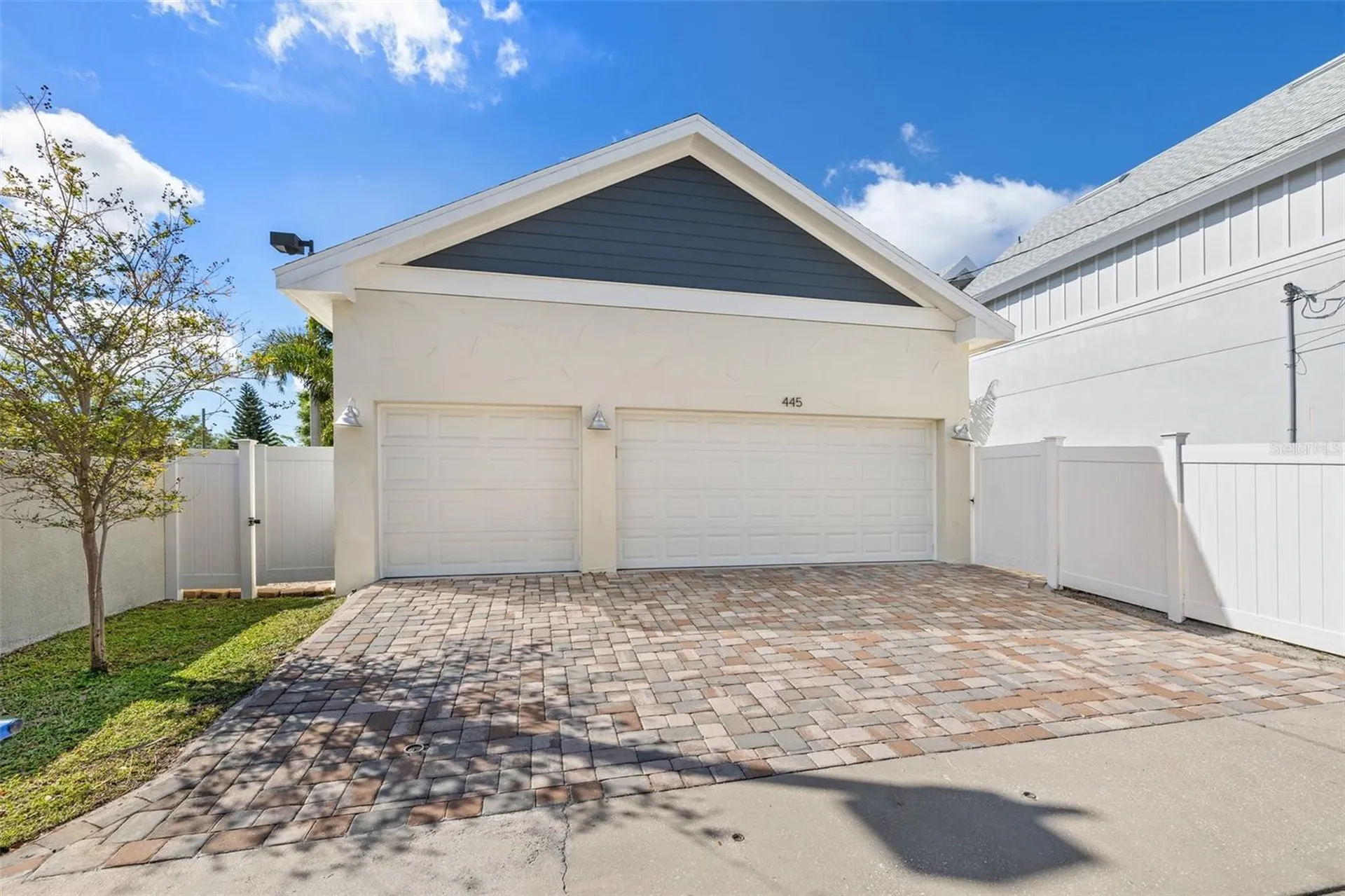 445 29th Avenue N St Petersburg FL 33704