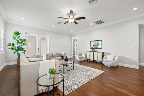 445 29th Avenue N St Petersburg FL 33704