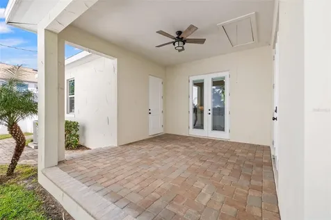 445 29th Avenue N St Petersburg FL 33704