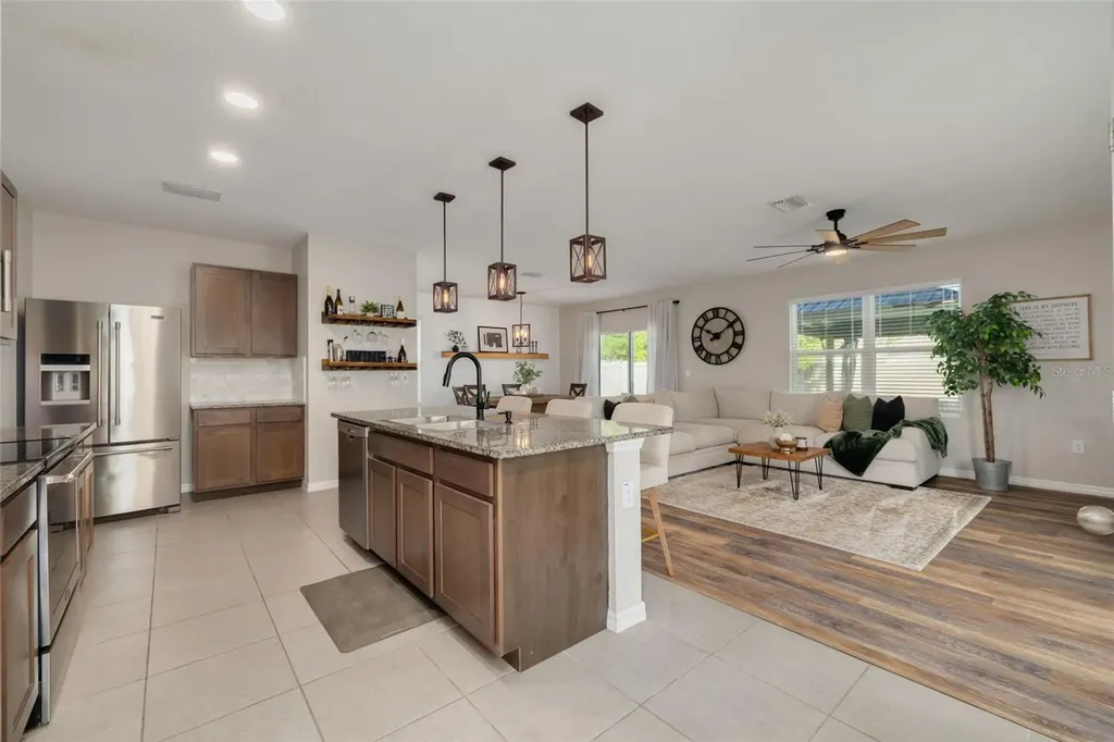 7518 Tuscan Bay Circle Wesley Chapel FL 33545