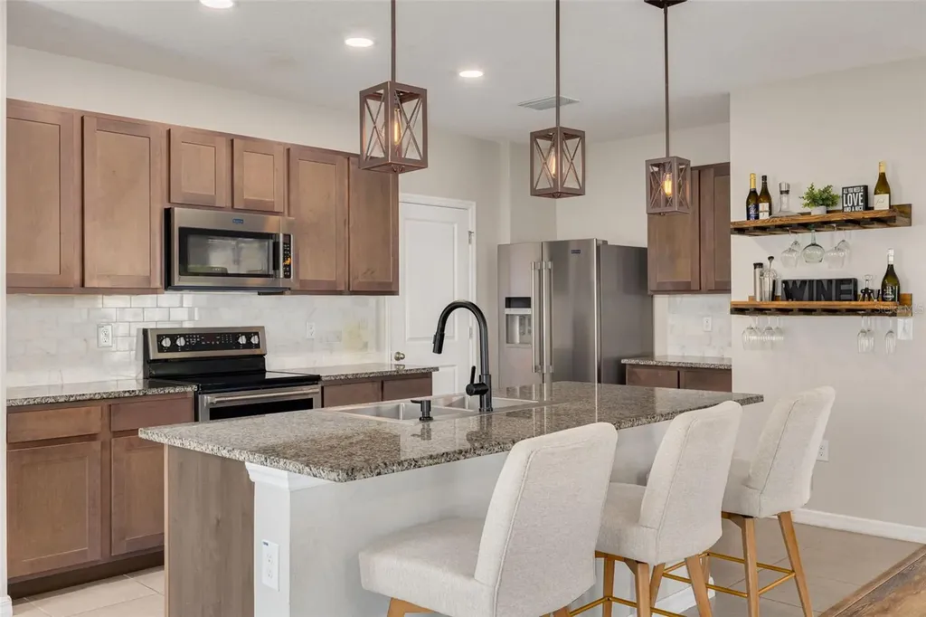7518 Tuscan Bay Circle Wesley Chapel FL 33545