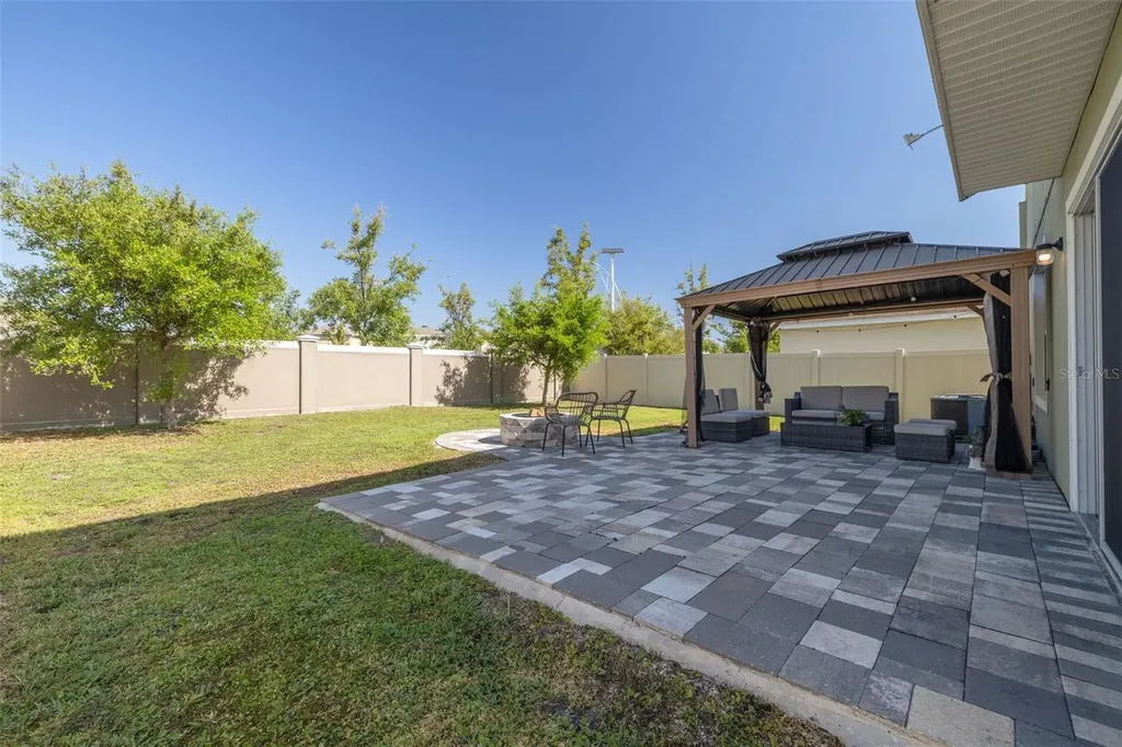 7518 Tuscan Bay Circle Wesley Chapel FL 33545