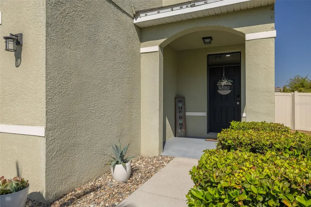 7518 Tuscan Bay Circle Wesley Chapel FL 33545