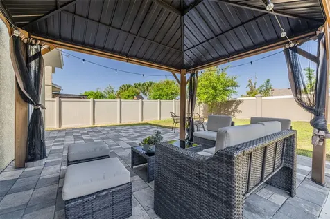 7518 Tuscan Bay Circle Wesley Chapel FL 33545