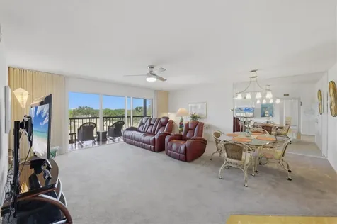 4240 Ironwood Circle Bradenton FL 34209