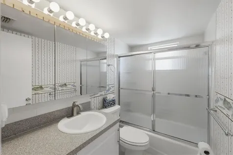 4240 Ironwood Circle Bradenton FL 34209