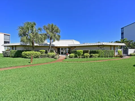 4240 Ironwood Circle Bradenton FL 34209