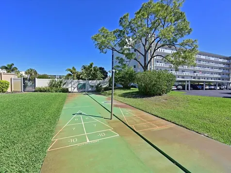 4240 Ironwood Circle Bradenton FL 34209