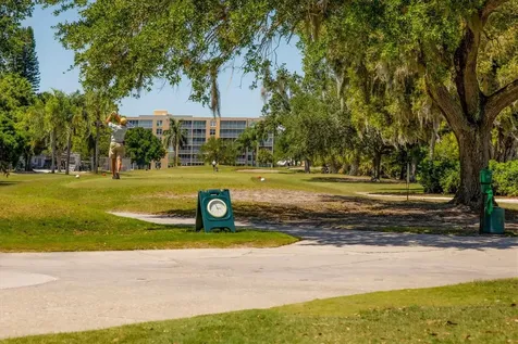 4240 Ironwood Circle Bradenton FL 34209