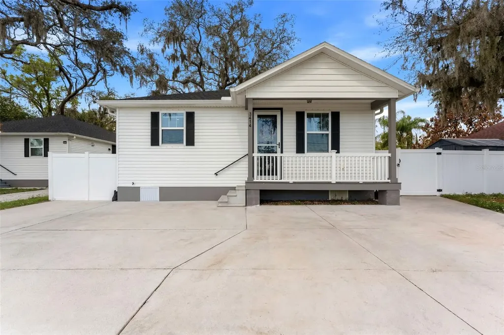 3414 Riverview Drive Tampa FL 33604