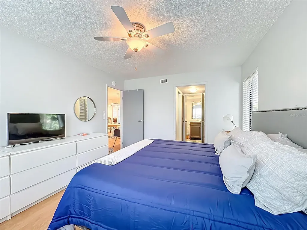 1707 Pelican Cove Road Sarasota FL 34231