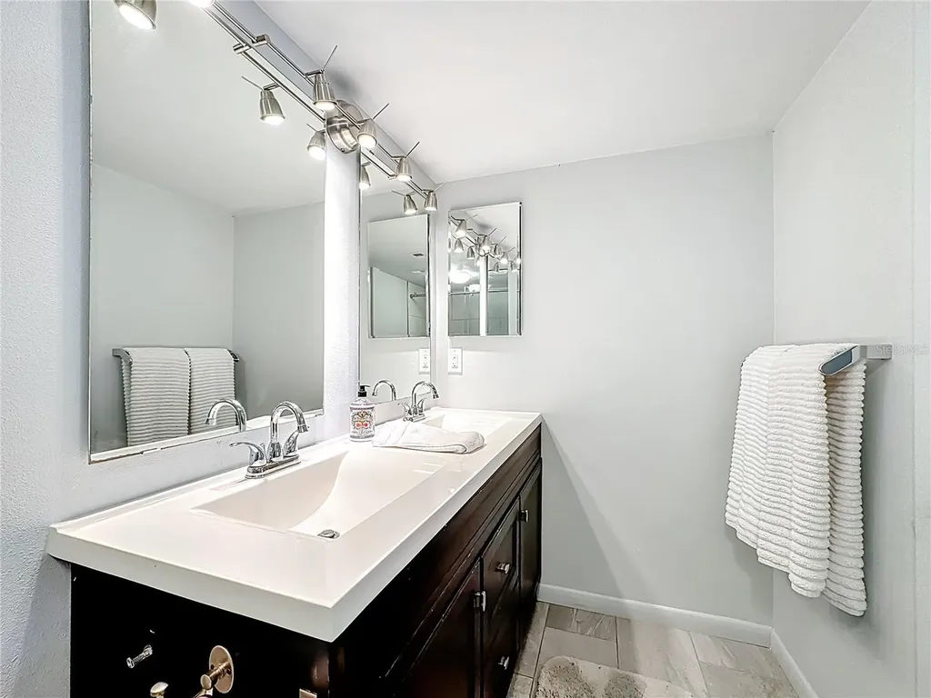 1707 Pelican Cove Road Sarasota FL 34231