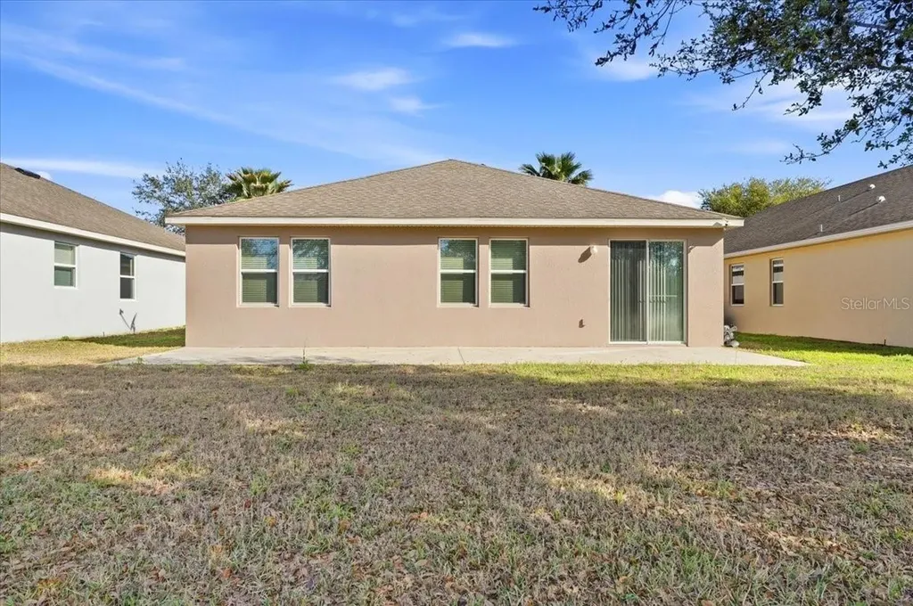 215 Lakeshore Drive Davenport FL 33837