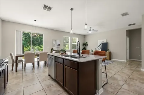 215 Lakeshore Drive Davenport FL 33837