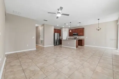 215 Lakeshore Drive Davenport FL 33837