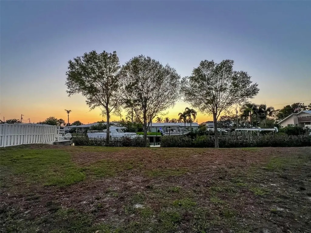 907 22nd Avenue W Palmetto FL 34221