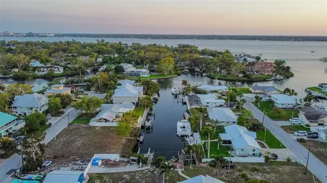 907 22nd Avenue W Palmetto FL 34221