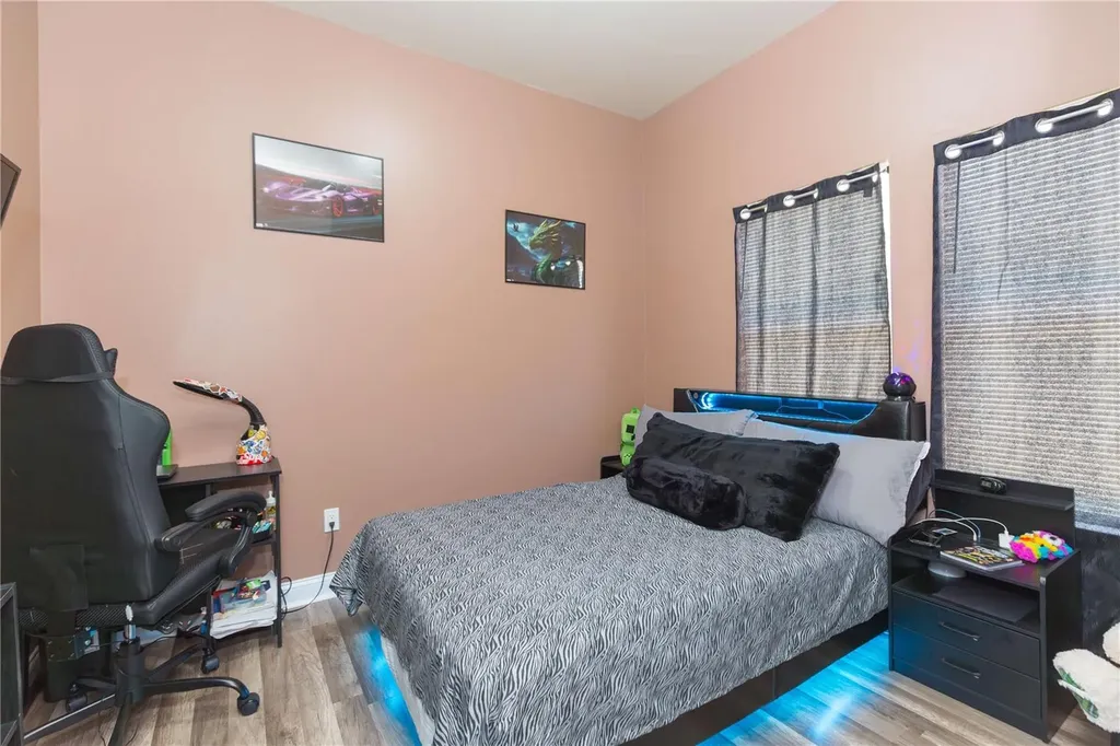 2322 W Cherry Street Tampa FL 33607
