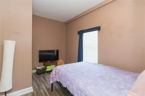 2322 W Cherry Street Tampa FL 33607