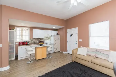 2322 W Cherry Street Tampa FL 33607