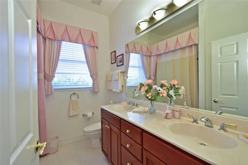 808 Whooping Crane Court Bradenton FL 34212