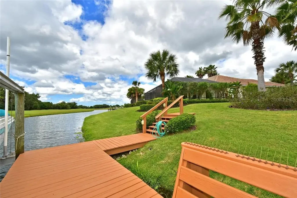 808 Whooping Crane Court Bradenton FL 34212