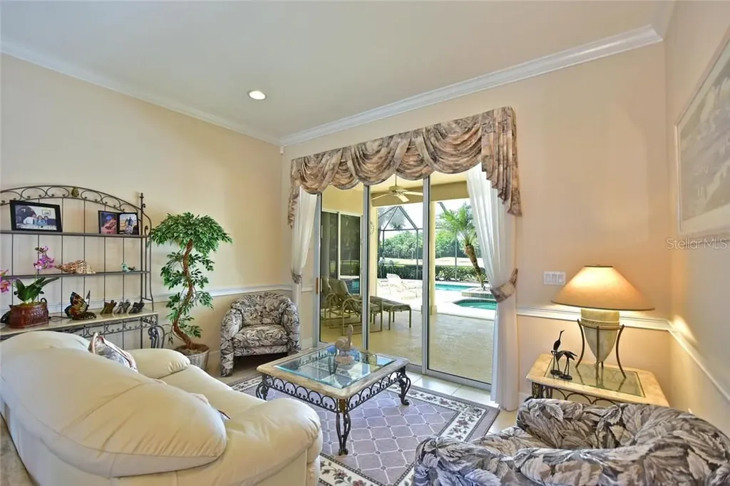 808 Whooping Crane Court Bradenton FL 34212