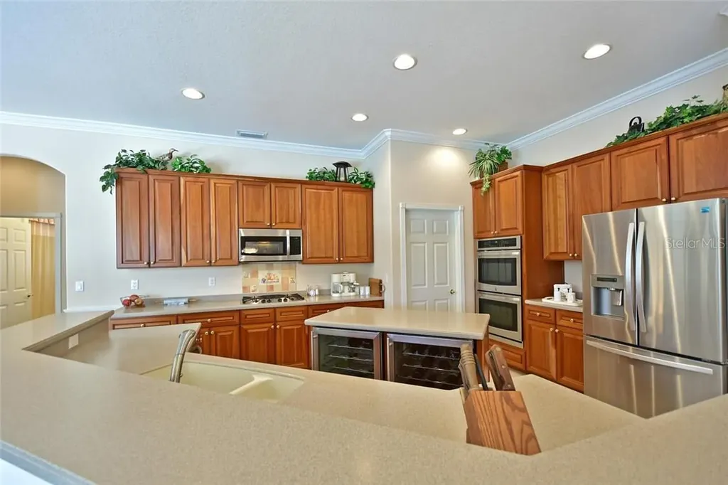 808 Whooping Crane Court Bradenton FL 34212