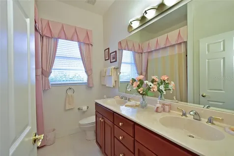 808 Whooping Crane Court Bradenton FL 34212