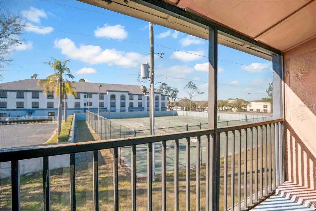 2507 N Alafaya Trail Orlando FL 32826
