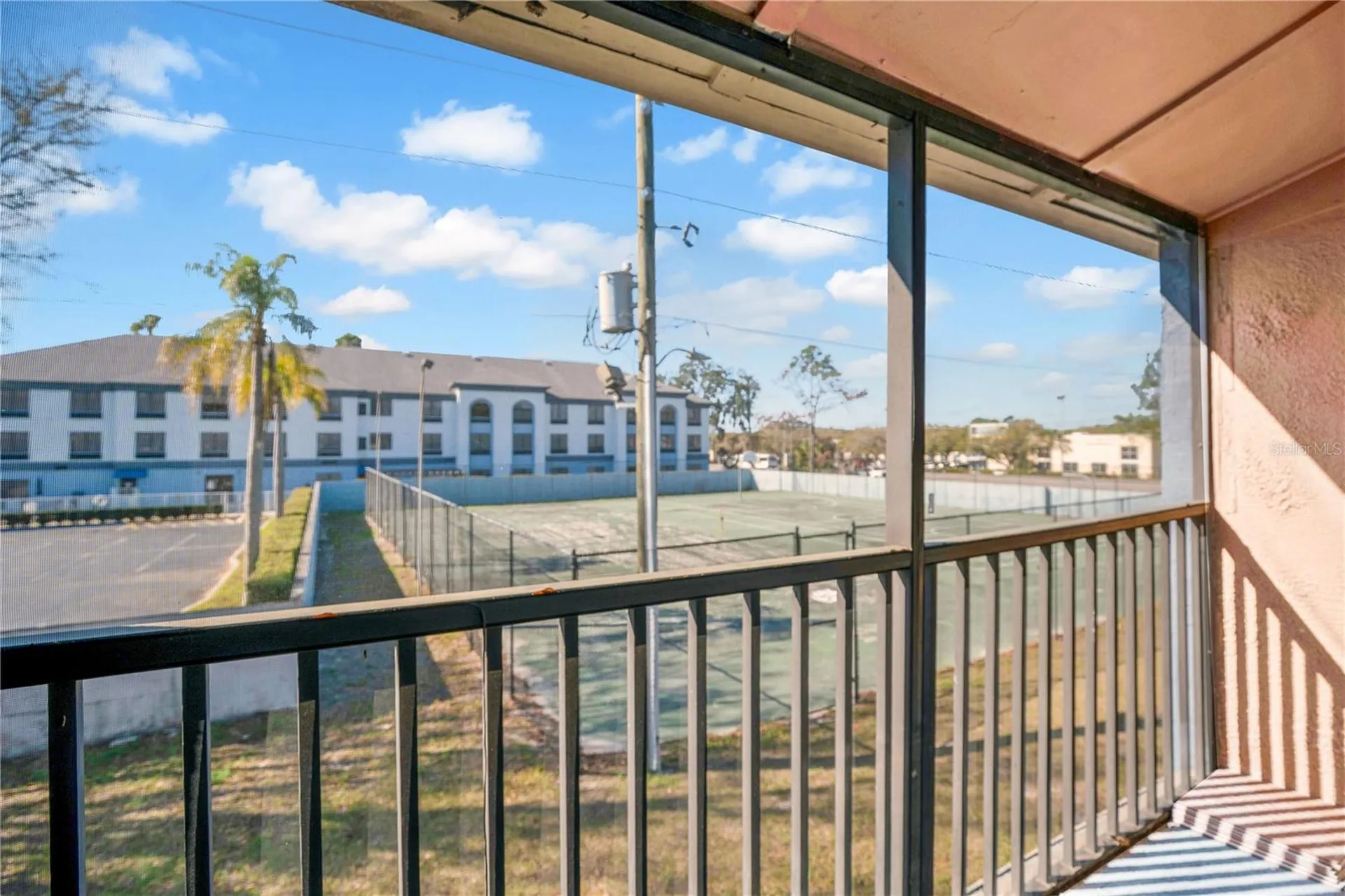 2507 N Alafaya Trail Orlando FL 32826