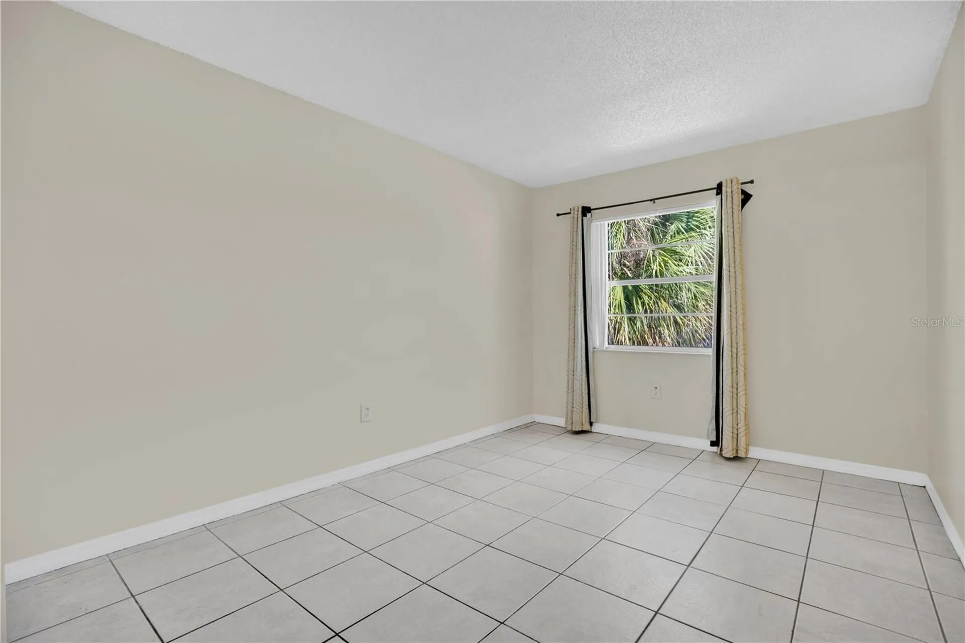 2507 N Alafaya Trail Orlando FL 32826
