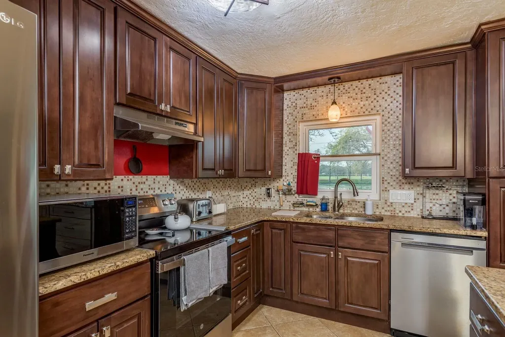 6377 13th Avenue N St Petersburg FL 33710