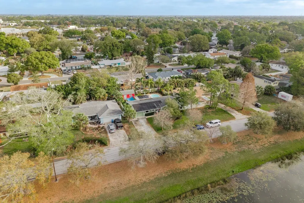 6377 13th Avenue N St Petersburg FL 33710