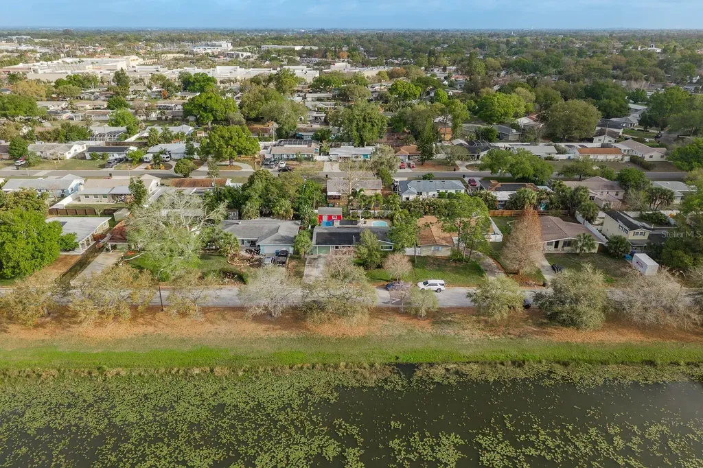 6377 13th Avenue N St Petersburg FL 33710