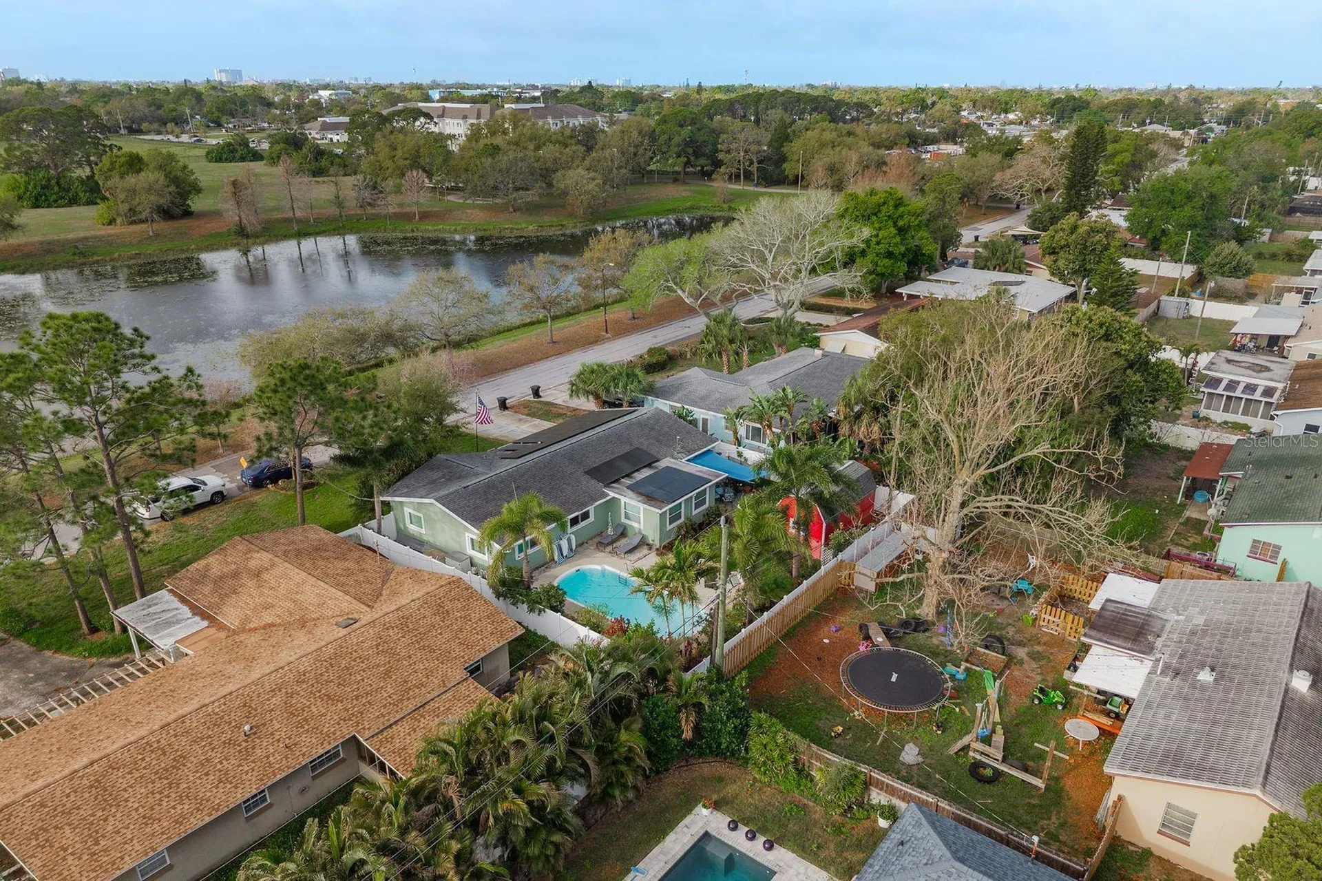 6377 13th Avenue N St Petersburg FL 33710