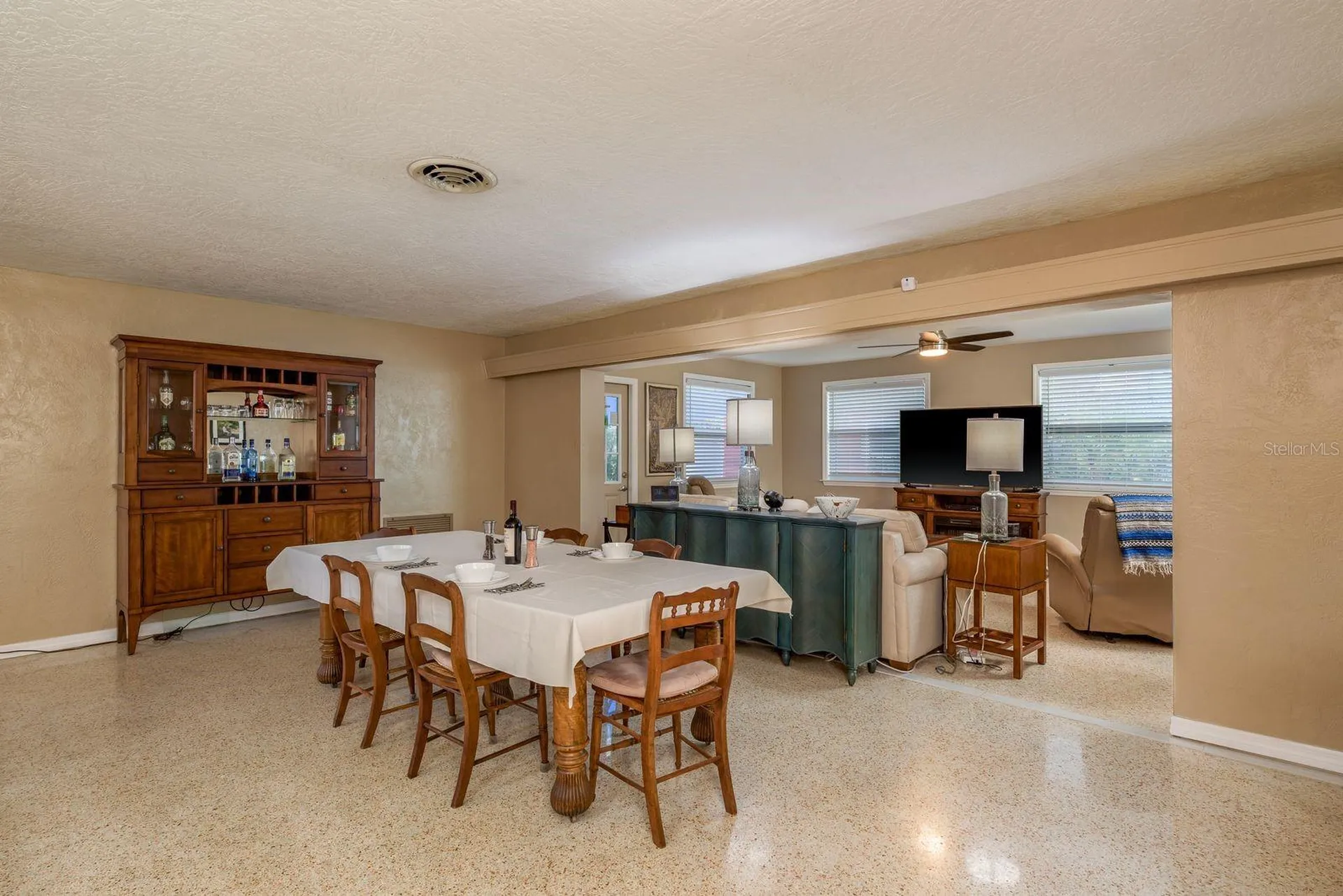 6377 13th Avenue N St Petersburg FL 33710