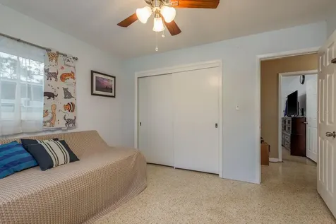 6377 13th Avenue N St Petersburg FL 33710