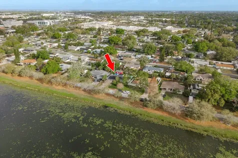 6377 13th Avenue N St Petersburg FL 33710