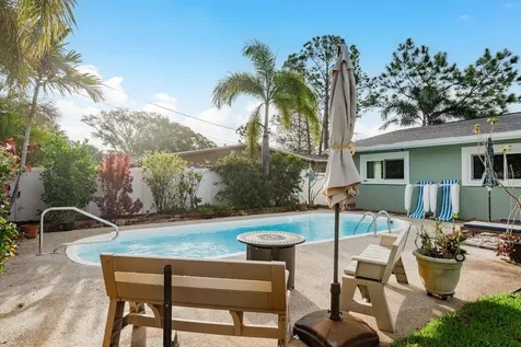 6377 13th Avenue N St Petersburg FL 33710