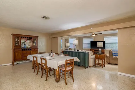 6377 13th Avenue N St Petersburg FL 33710