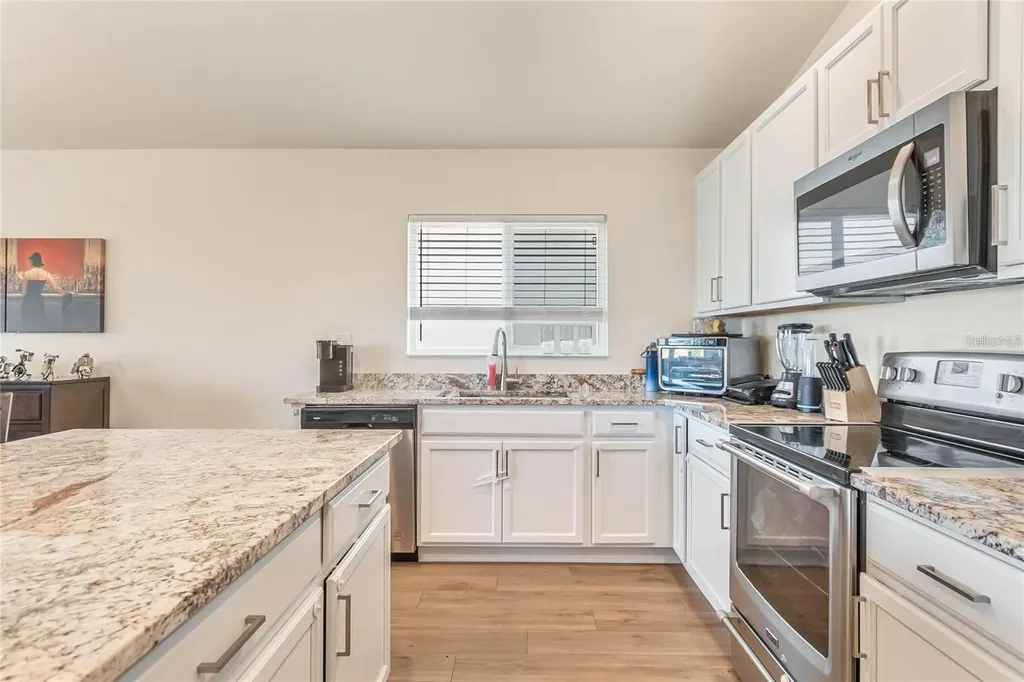 495 Overpool Avenue Davenport FL 33896