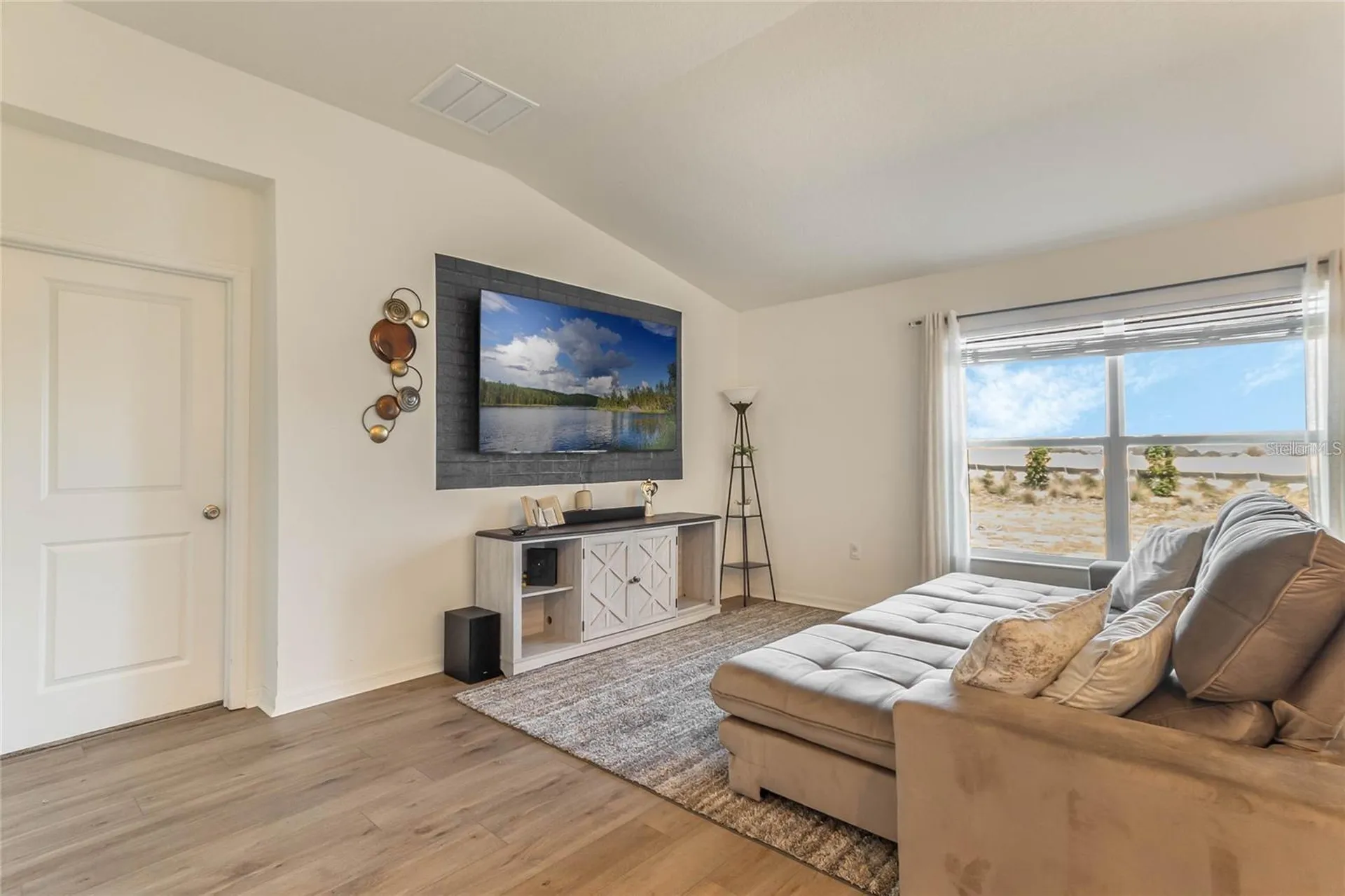 495 Overpool Avenue Davenport FL 33896