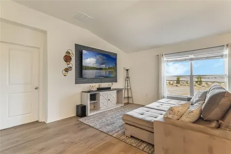 495 Overpool Avenue Davenport FL 33896