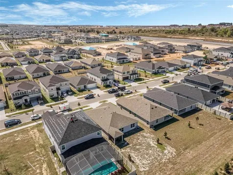 495 Overpool Avenue Davenport FL 33896